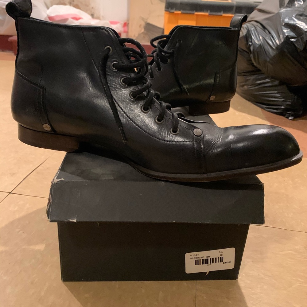 I’m selling men’s clothing and shoes best offer!